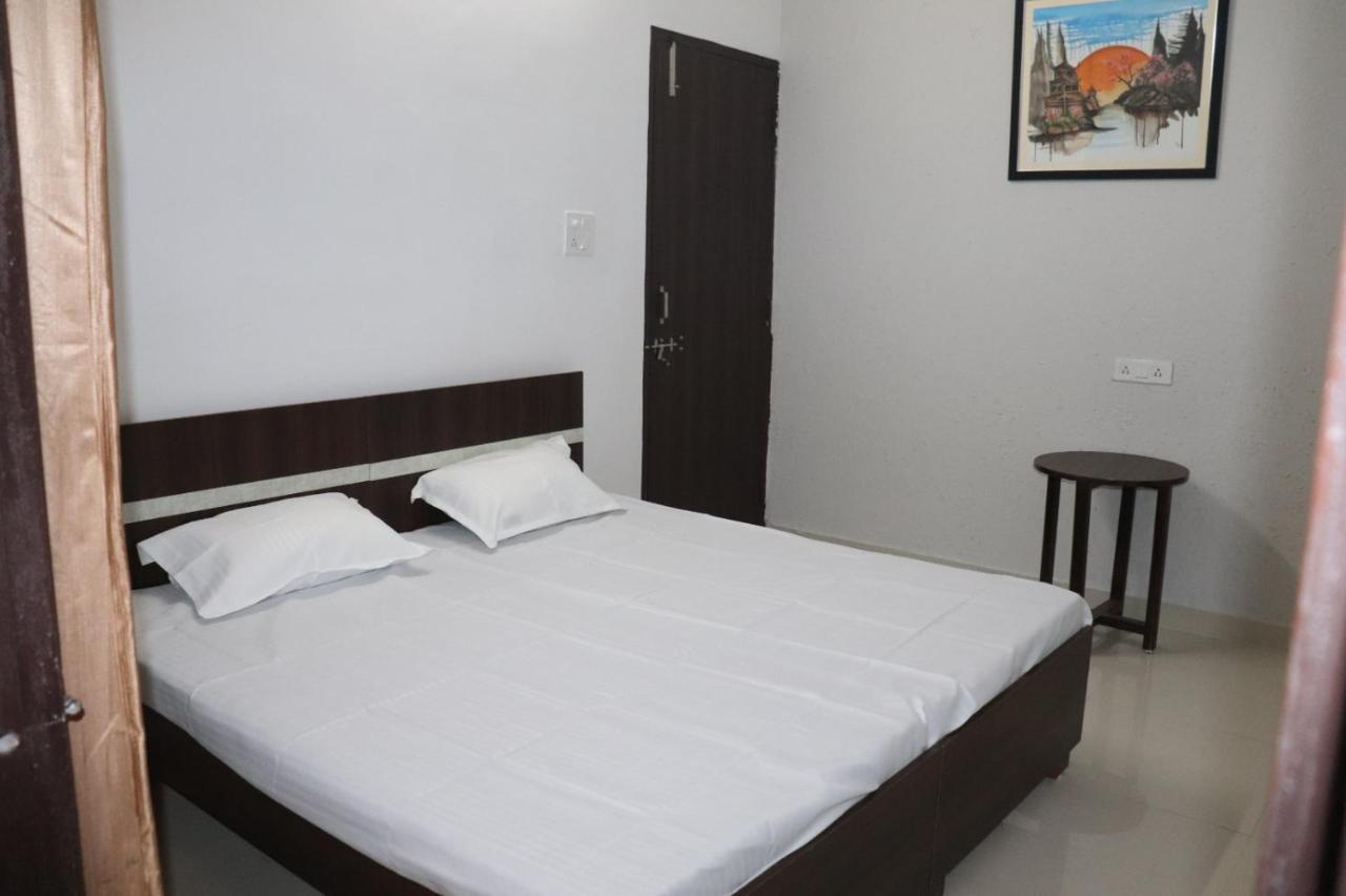 Aashiyana Home Stay Bhopal Esterno foto